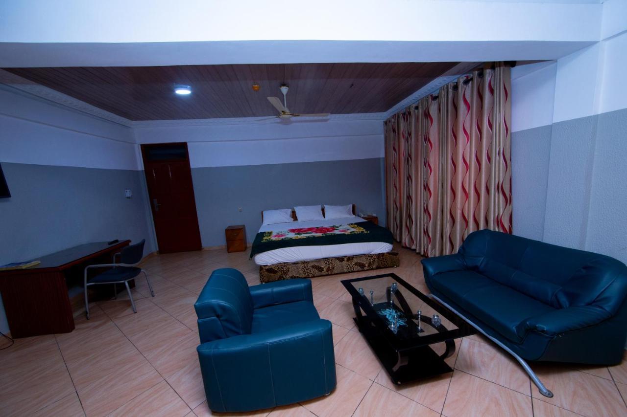 Pemicsa Hotel Accra Spintex Extérieur photo