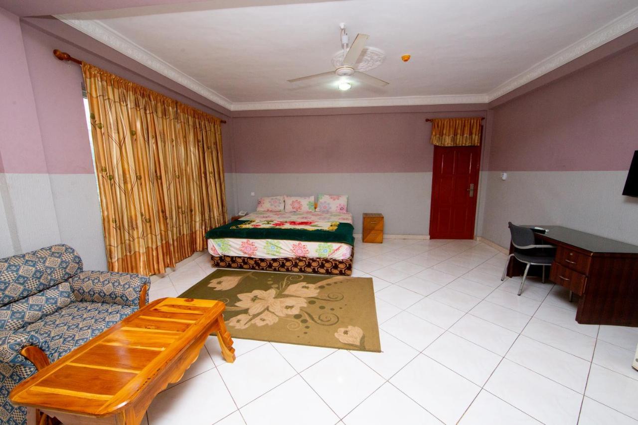 Pemicsa Hotel Accra Spintex Extérieur photo