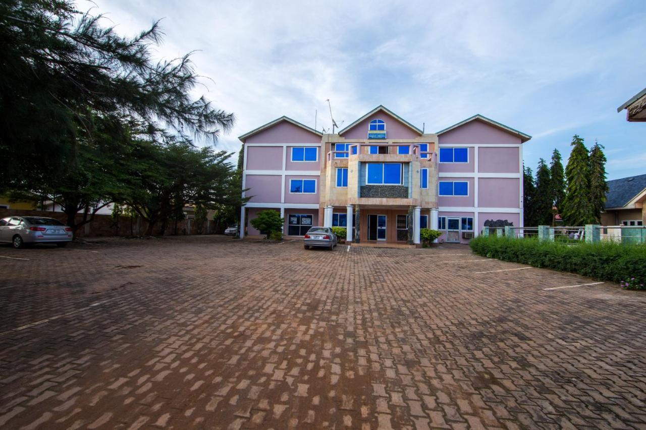 Pemicsa Hotel Accra Spintex Extérieur photo
