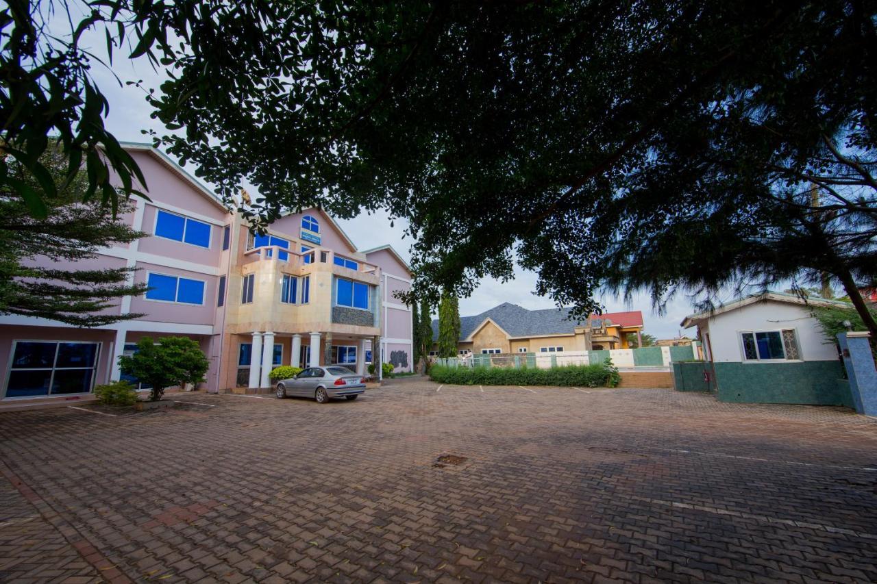 Pemicsa Hotel Accra Spintex Extérieur photo