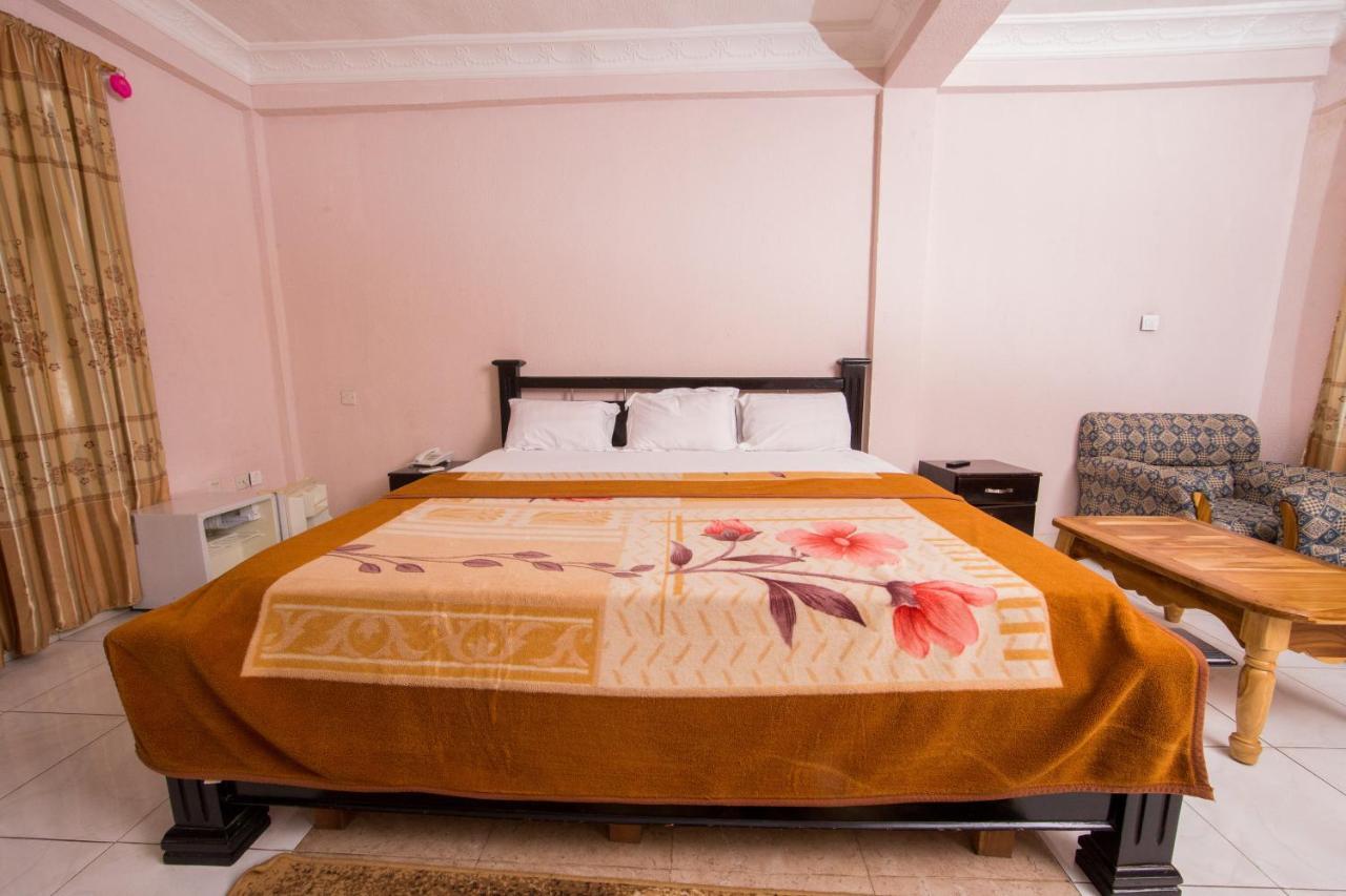 Pemicsa Hotel Accra Spintex Extérieur photo