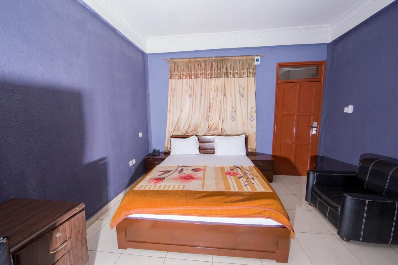 Pemicsa Hotel Accra Spintex Extérieur photo